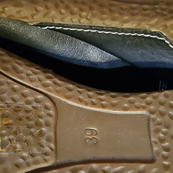 L'Artiste by Spring Step Agacia Black Slip-On Shoe women's 8.5, sunburst design - Picture 10 of 10